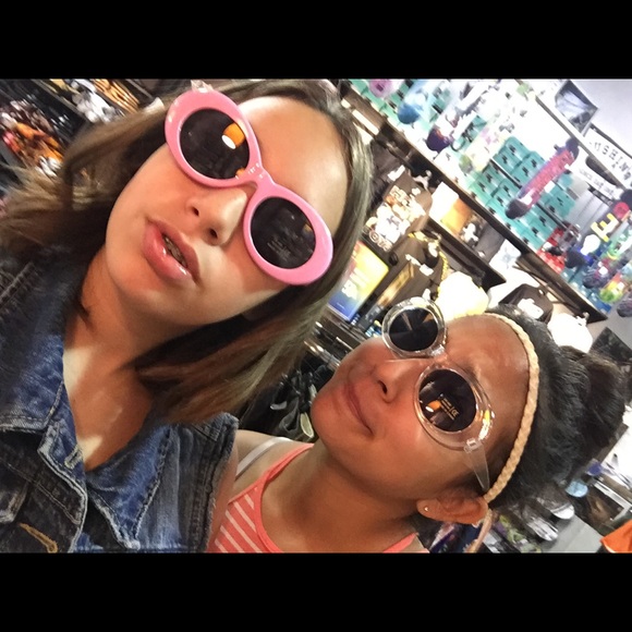 Hi Iโm Abigail Jordana read below ๐๐๐๐๐๐๐ - Picture 2 of 8